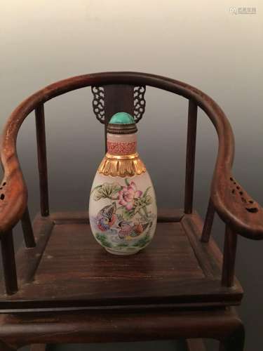 Fine Enamel Snuff Bottle with Lotus and Mandarin Duck