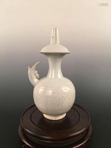 Chinese Ding Ware Porcelain Pot