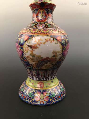 Chinese Enamal Porcelain Vase