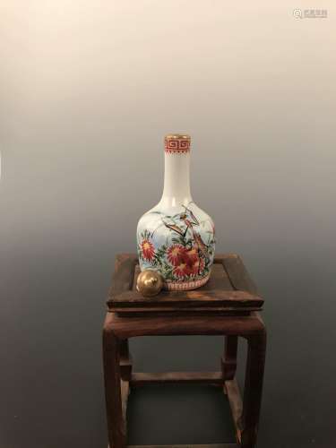 Chinese Porcelain Snuff Bottle With Flower &Insect And Qian Long Marker