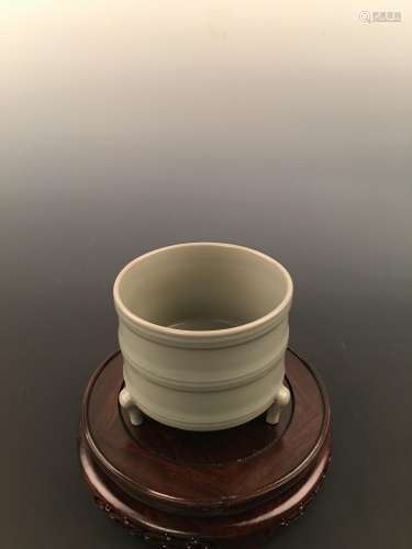 Chinese Porcelain Tripod