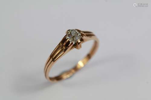 Antique 14/15 ct Yellow Gold Solitaire Diamond Ring