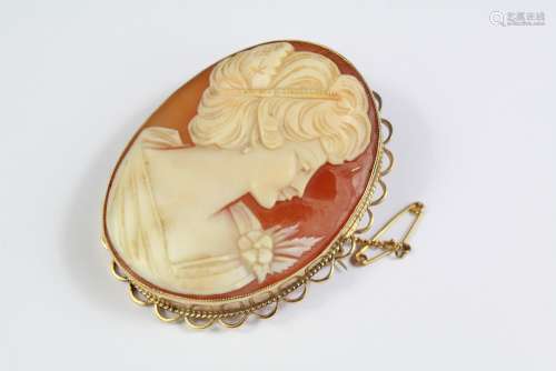 A 9ct Yellow Gold Shell Cameo