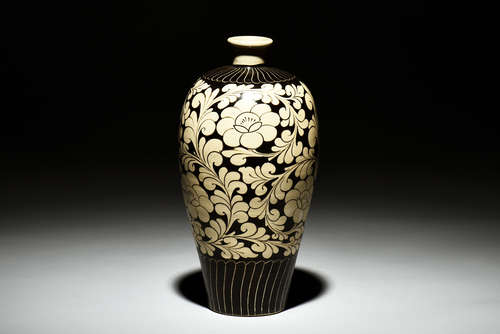 CIZHOU WARE FLOWER VASE