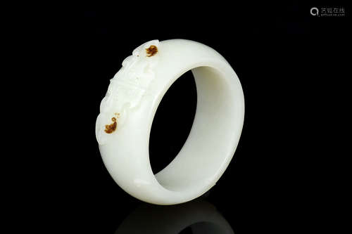 HETIAN WHITE JADE ROUND BANGLE WITH CERTIFICATE