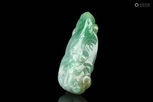 JADEITE CARVED 'ELEPHANT' ORNAMENT