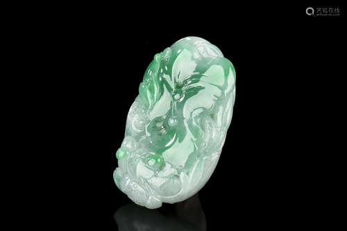 JADEITE CARVED 'LOTUS FLOWER' ORNAMENT WITH CERTIFICATE