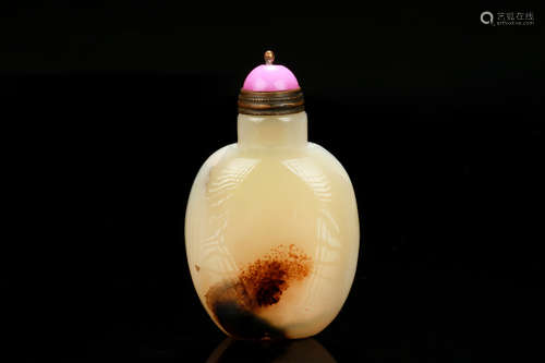 AGATE SNUFF BOTTLE