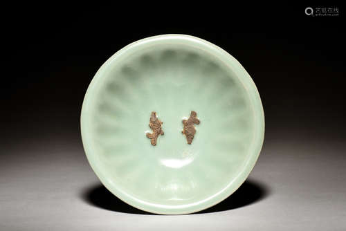 LONGQUAN WARE 'FISH' BOWL