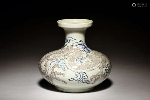 BLUE AND WHITE UNDERGLAZED RED 'DRAGON' VASE