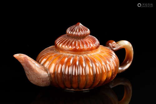 AGATE CARVED 'CHRYSANTHEMUM' TEAPOT