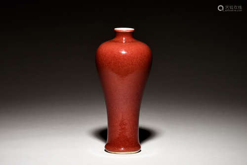 MONOCHROME RED GLAZED VASE