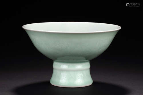 CELADON GLAZED AND IMPRESSED 'FLOWERS' STEM BOWL