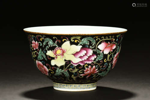 FAMILLE ROSE BLACK GROUND 'FLOWERS' BOWL