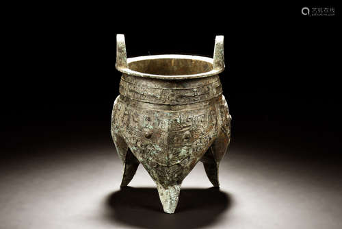 ARCHAIC BRONZE CAST TRIPOD CENSER, LI