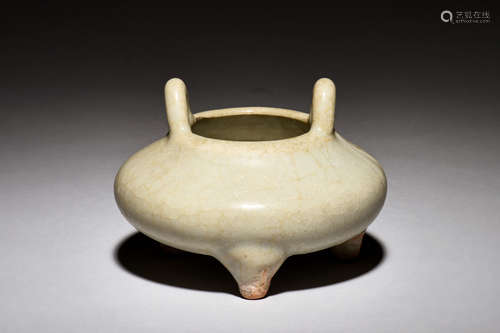 CELADON GLAZED TRIPOD CENSER WITH RAISED HANDLES