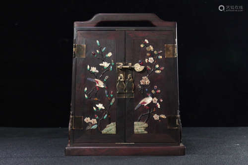 A ZITAN WOOD GEM DECORATED BOX