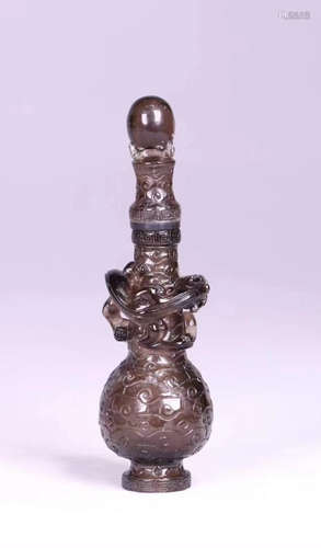 AN OLD CRYSTAL CARVED GOURD SHAPED SNUFF BOTTLE