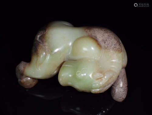 A JADE CARVED COW SHAPED PENDANT