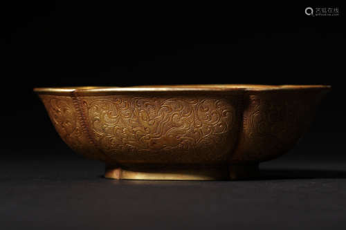 17-19TH CENTURY, A FLORAL PATTERN GILT BRONZE BOWL, QING DYNASTY
