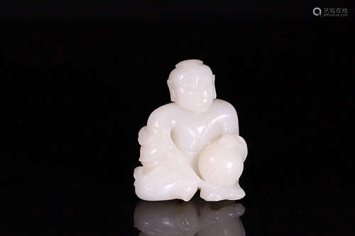 AN OLD TIBETAN CHILD DESIGN HETIAN JADE ORNAMENT