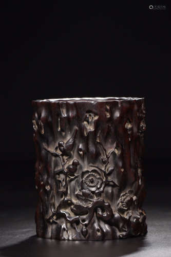 17-19TH CENTURY, A FLORAL PATTERN ROSEWOOD BRUSH POT, QING DYNASTY