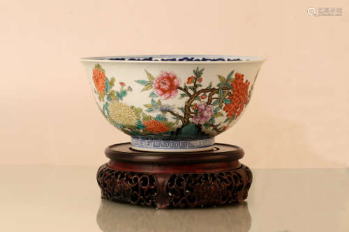 19TH CENTURY, A BLUE FLOWER COLORFUL BOWL, LATE QING DYNASTY
