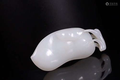 A BEAN DESIGN HETIAN JADE ORNAMENT