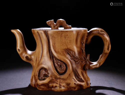 AN OLD TREE ROOT DESIGN TEAPOT