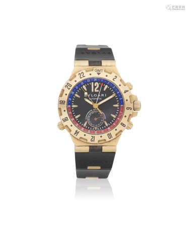 Diagono Professional GMT, Ref: GMT 40 G, Circa 2010  Bulgari. An 18K gold automatic chronograph wristwatch with dual time