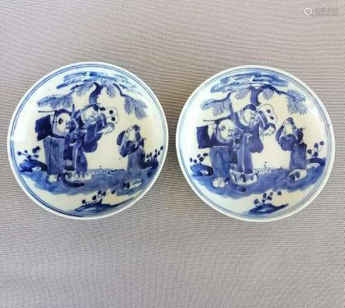 TWO CHINESE 18TH C. BLUE AND WHITE PLATES