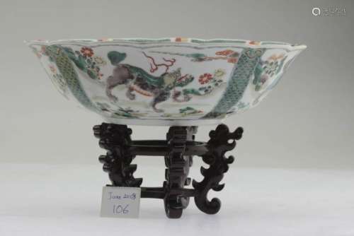 An Extremely Elegant Chinese Wucai Lobed Bowl