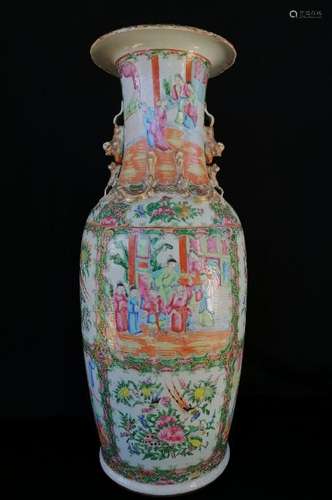 LARGE CHINESE QING DYNASTY ROSE MEDALLION VASE