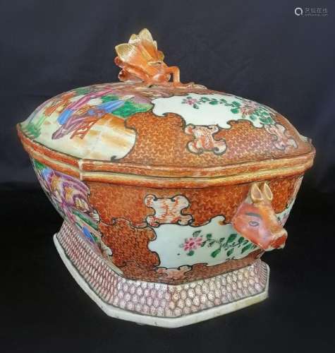 LARGE CHINESE QING LONG FAMILLE ROSE SOUP TUREEN