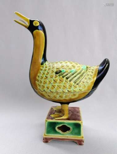 NICE CHINESE MING DYNASTY PORCELAIN DUCK