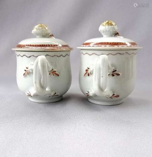 PAIR CHINESE 18TH C. EXPORT PORCELIAN LIDDED CUPS