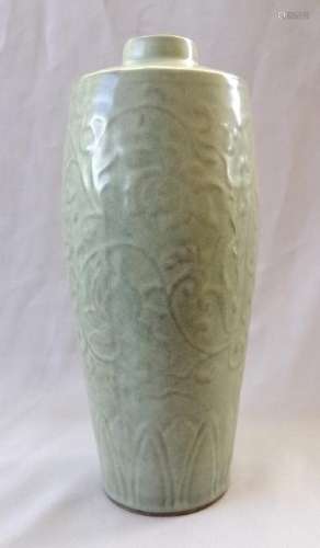 A CHINESE SONG DYNASTY CELADON VASE