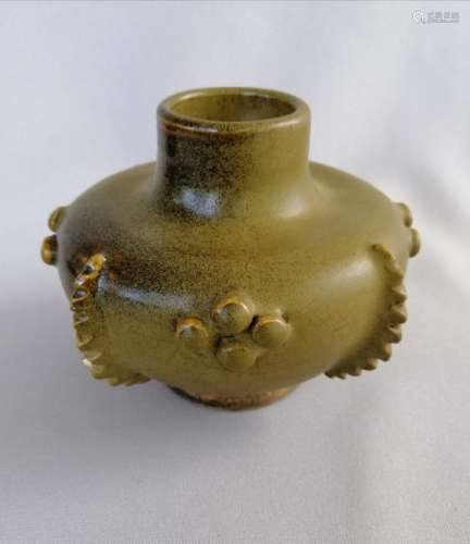 A CHINESE SONG DYNASTY TEA DUST GLAZE WATER POT