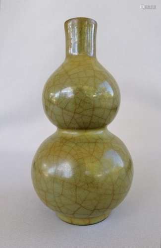 A CHINESE SONG DYNASTY GUAN KILN GOURD VASE