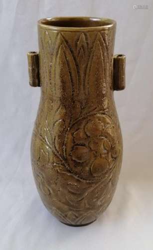 A CHINESE YUAN DYNASTY CELADON VASE