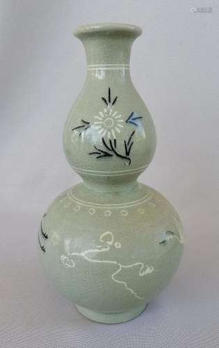 A KOREA POSSIBLE JOSEON DYNASTY GOURD VASE