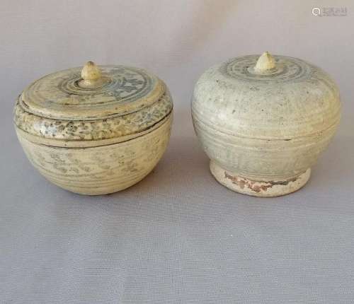 TWO CHINESE MING DYNASTY PORCELAIN LIDDED JARS