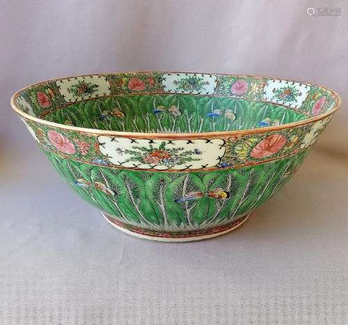 CHINESE QING DYNASTY MEDALLION VERTE BOWL