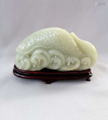LARGE NICE CHINESE 20th C. CARVED JADE FISH
