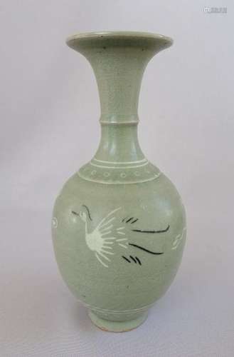 A KOREA POSSIBLE JOSEON DYNASTY LONG NECK VASE