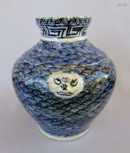 A CHINESE MING DYNASTY BLUE AND WHITE VASE