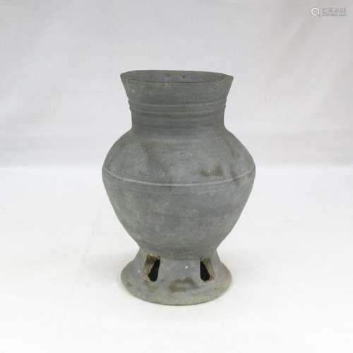 Korean vase of excavated earthenware of Silla