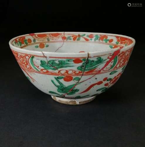 NICE CHINESE MING DYNASTY WU CAI BOWL, REPAIRED