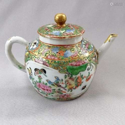 CHINESE QING DYNASTY ROSE MEDALLION TEAPOT