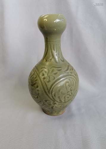 CHINESE SONG DYNASTY YAO ZHOU KILN CELADON VASE